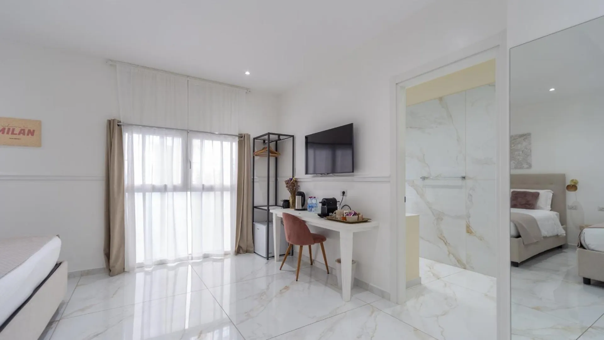 Konukevi Leia Hospitality Otel Milano
