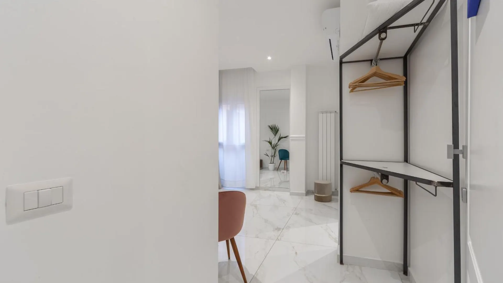 Leia Hospitality Otel Milano Konukevi